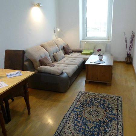 Charming, Central, Spacious Apartment Innsbruck Exterior photo